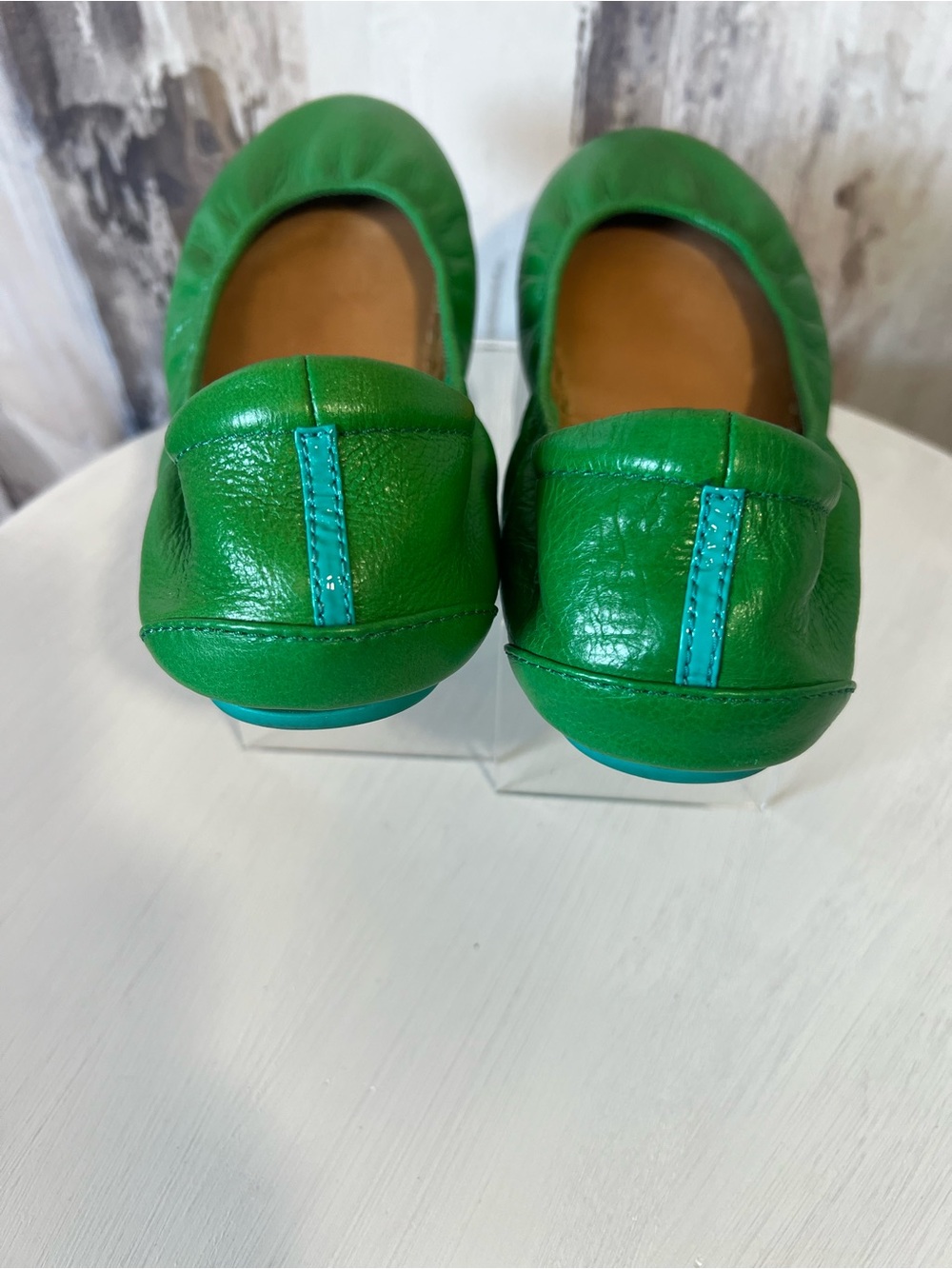 Tieks Green Leather Round Toe Ballet Flats Size 10 - Picture 3 of 5